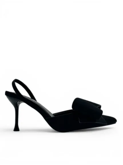 crne štikle sa mašnom